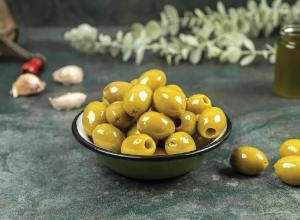 זיתים וחמוצים